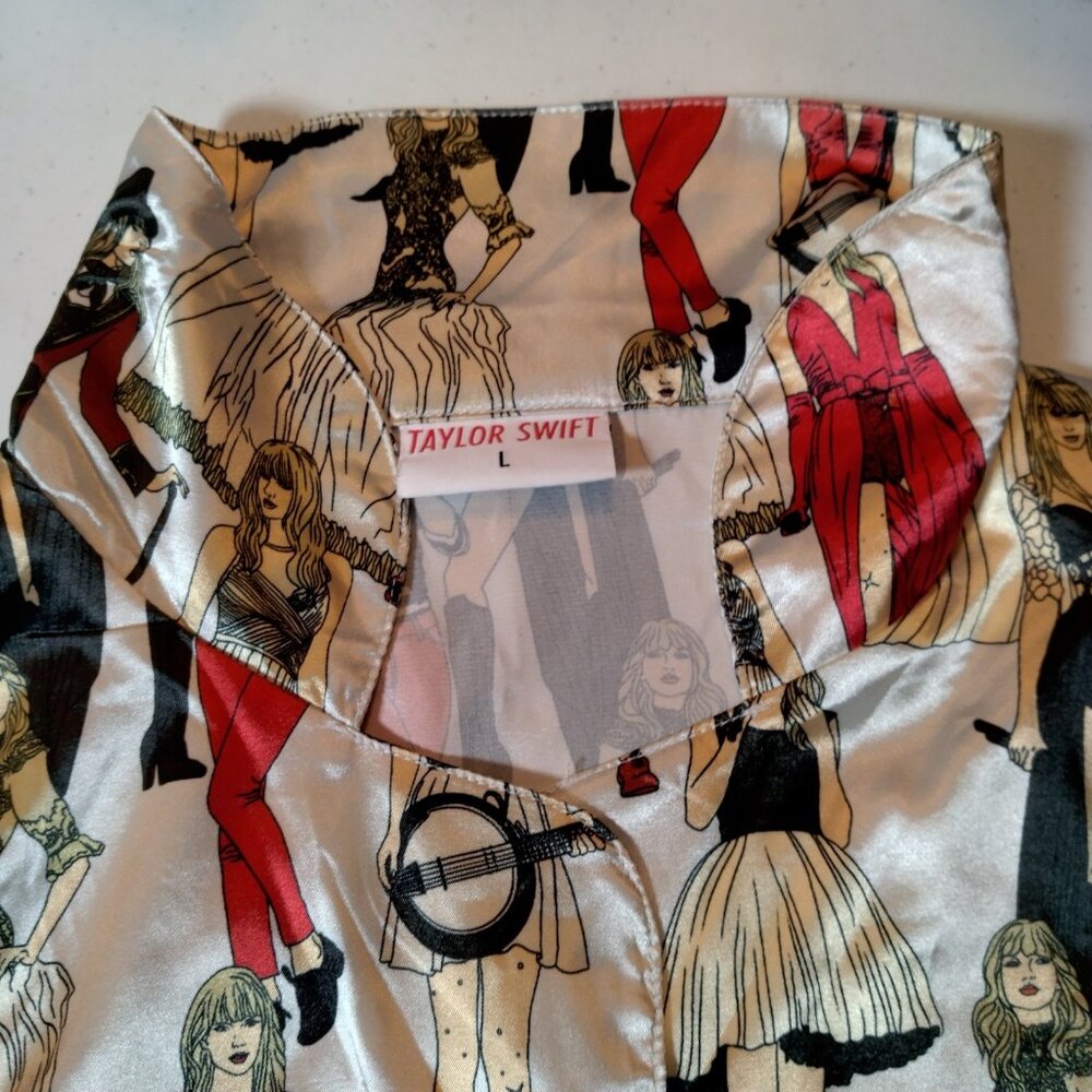Taylor Swift Pajama Top Shirt Women Large Satin Long Sleeve Red Era Swiftie - Picture 11 of 16